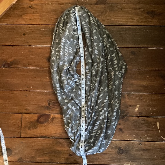 Tickled Pink | Infinity Scarf | Bird Print - Picture 5 of 8